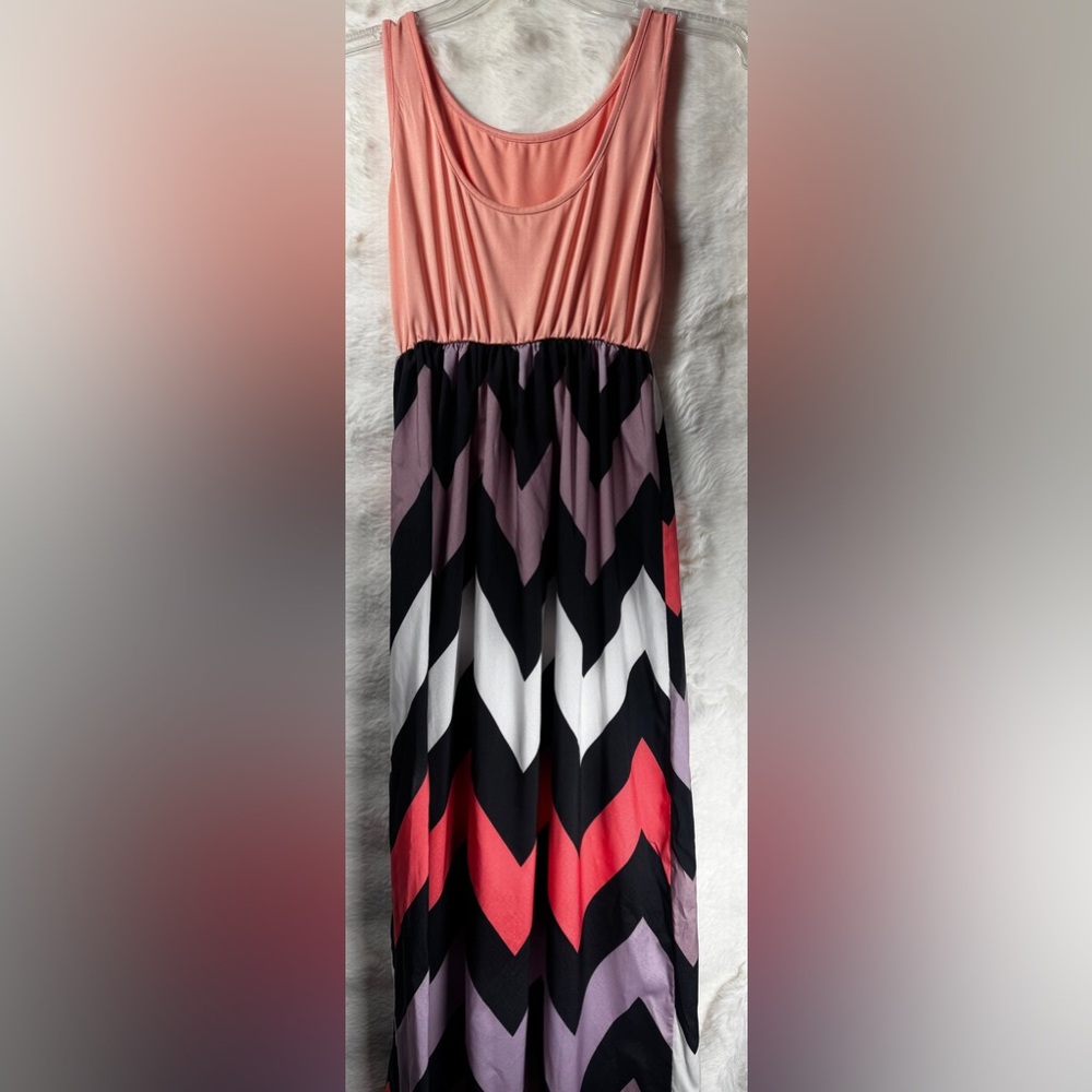 Women’s Black, Mauve & White Chevron Maxi Skirt